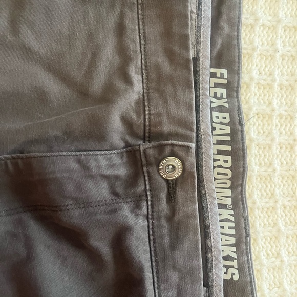 Duluth Trading Co Relaxed Fit Shorts - Gray - Picture 3 of 9